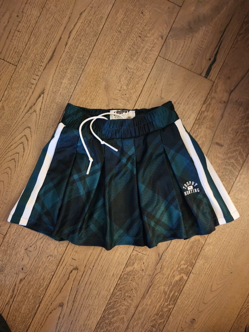 Puma mesh plaid skirt (with pockets!) Size xs